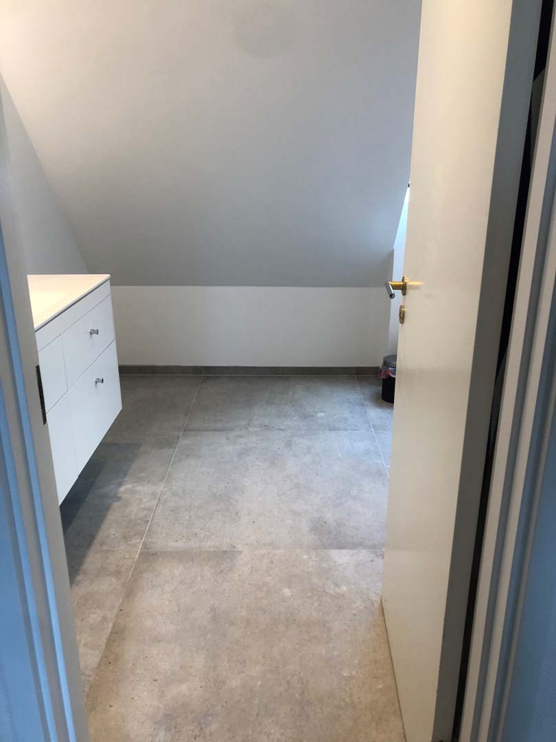 Nye fliser på badeværelse